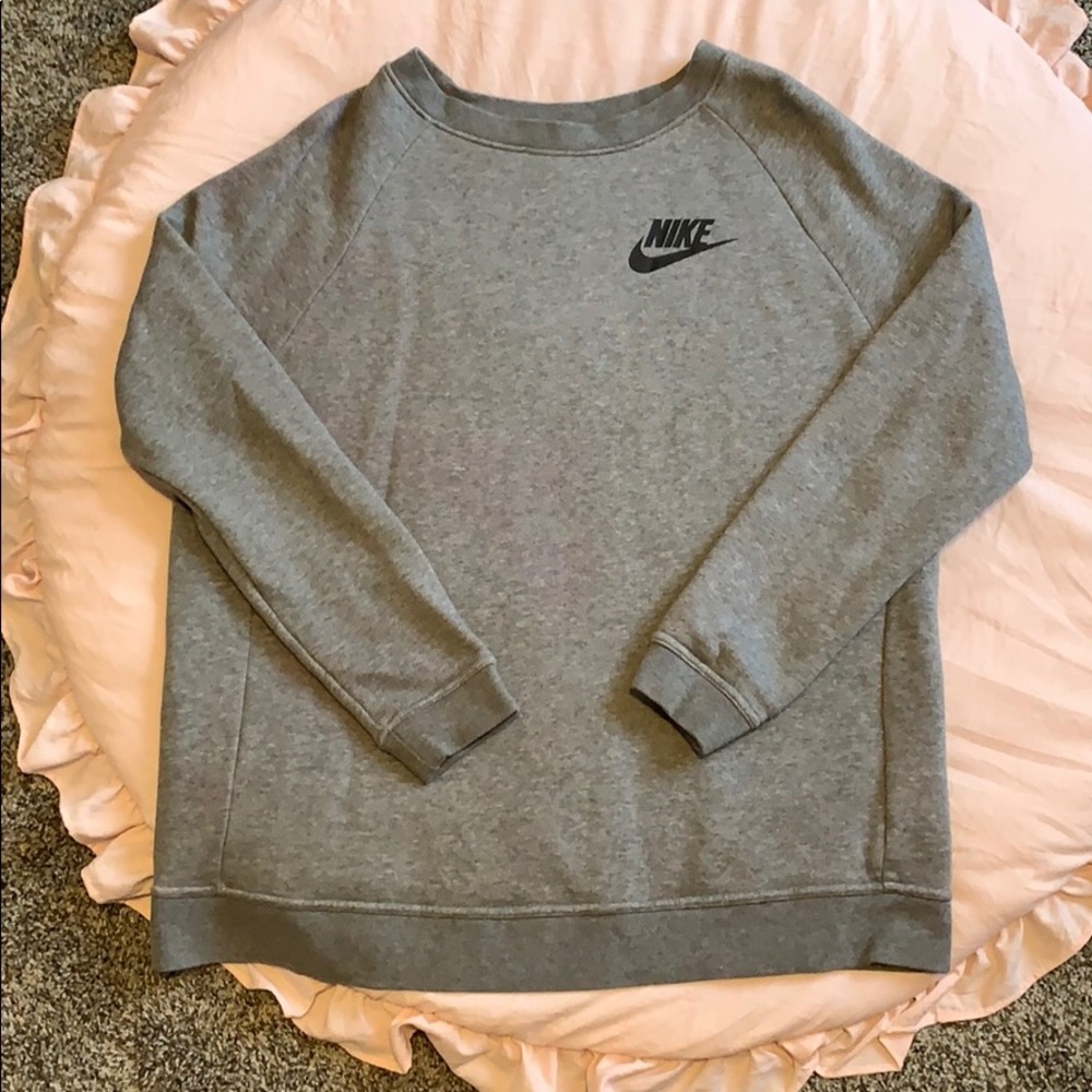 Nike women’s large sweatshirt